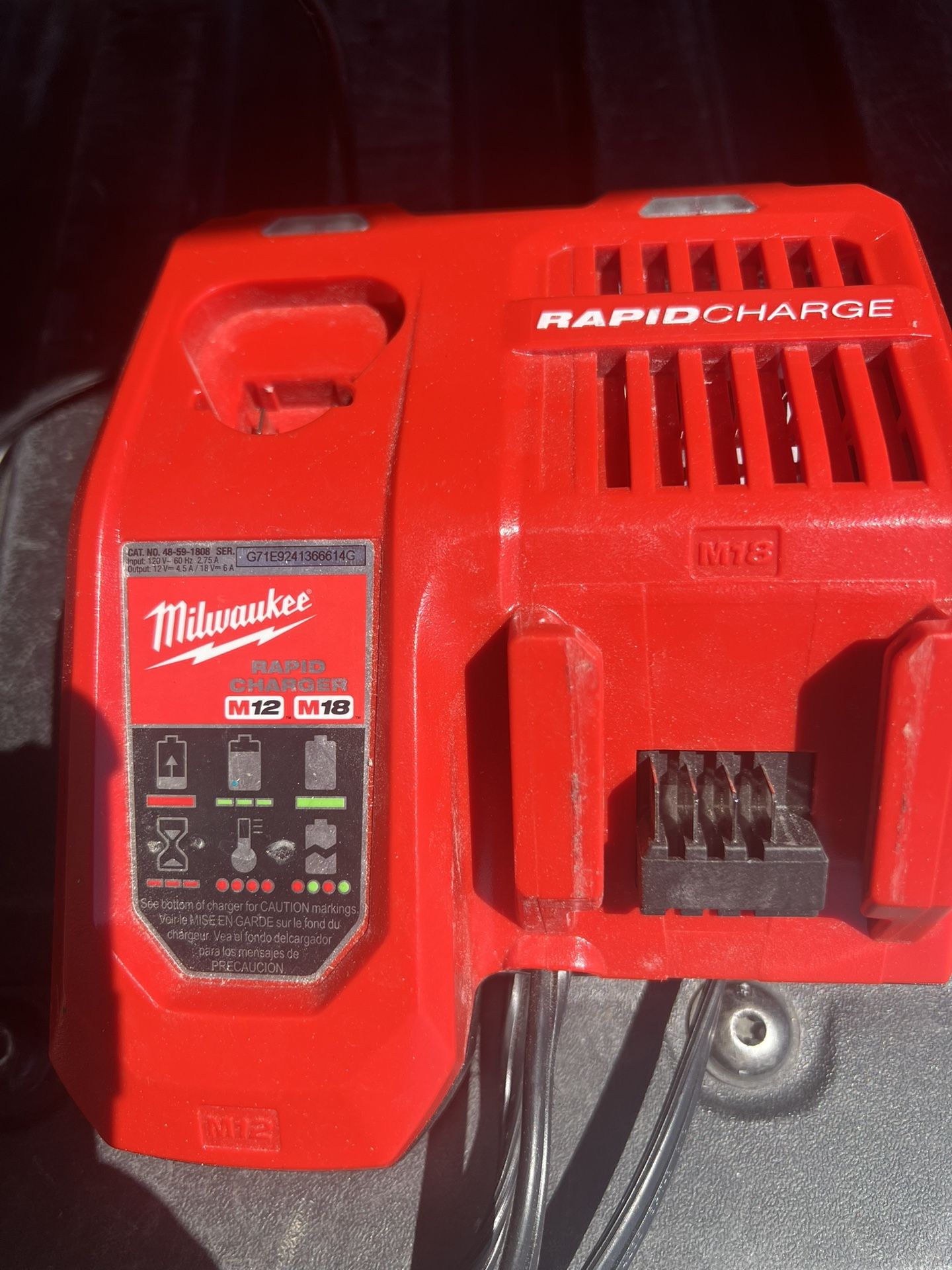Milwaukee Rápid Charger