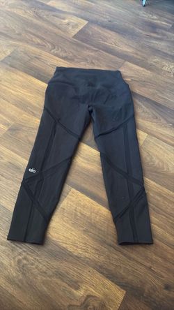 Black High-Rise Leggings — Panel Seam Detail, Stretch Performance Fabric