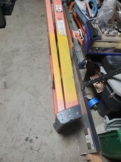 Fiberglass ladder