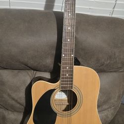 GUITARRA ACOUSTICA TAMAÑO GRANDE MARCA JOHNSON, ES IZQUIERDA $79