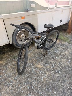 Brand New Hyper 29” Mountain Bike 7 speed