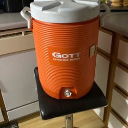 10 Gallon Cooler 