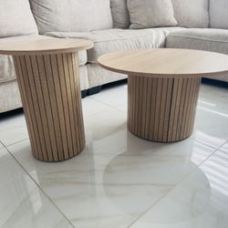 Set Of 2 Coffee Tables 