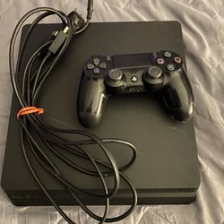 PS4  W All Cords And Controller