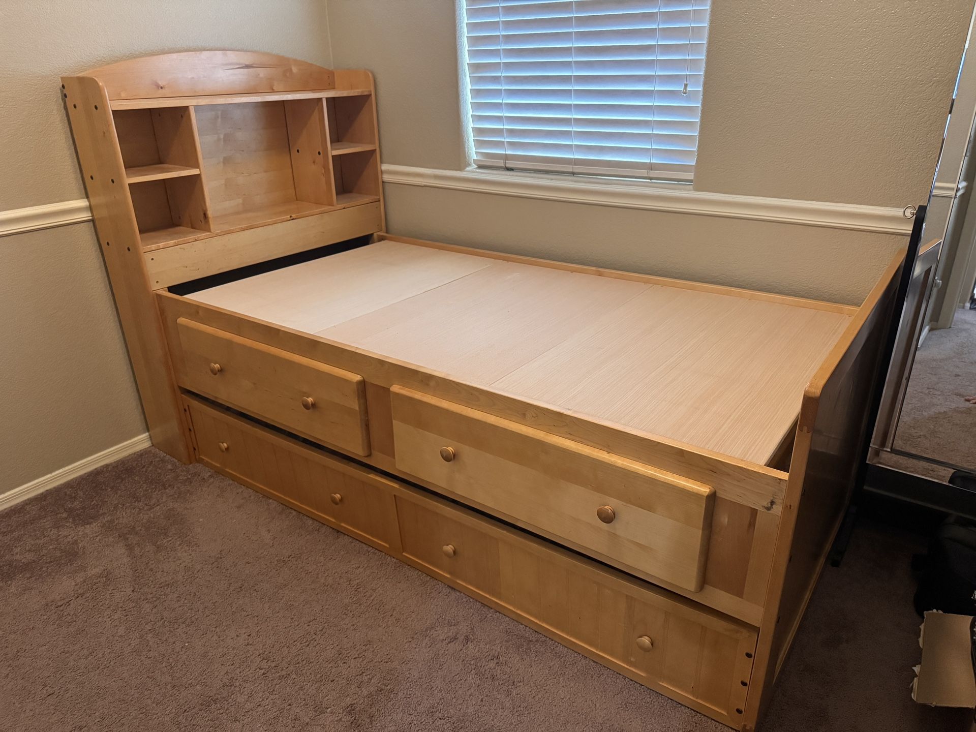 Wood Trundle Bed With Drawers