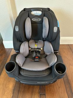 Graco 4Ever Extend2Fit DLX 4-in-1 Car Seat — Like New