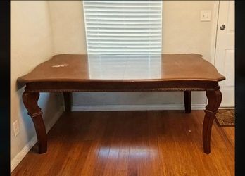 8-Piece Solid Wood Dining Set – Table, 6 Chairs & 2 Extension Leaves