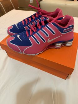 NIKE SHOX NEW IN BOX SIZE 9.5 Women’s Rare Color