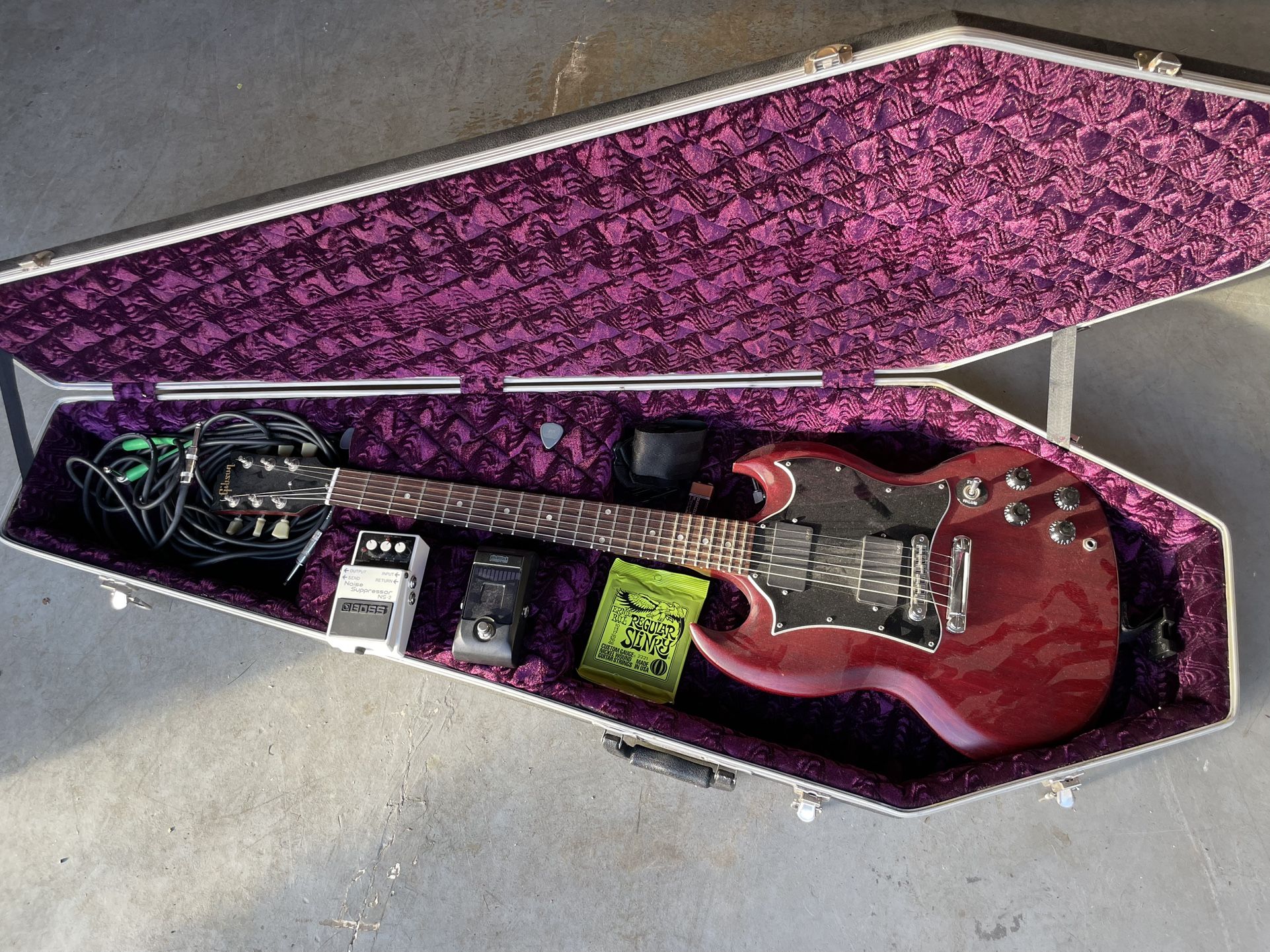 Gibson SG Faded Cherry Guitar with EMG pick up set