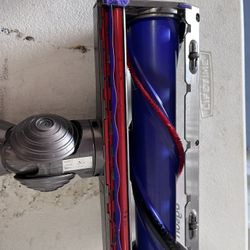 Dyson  V10 Total Clean Plus Cordless Vacuum Cleaner -