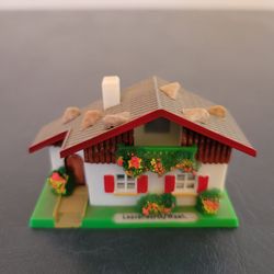 Vintage PLASTiSKOP Ges. Gesch. Plastic Chalet Viewer Leavenworth Wash. Made in Germany