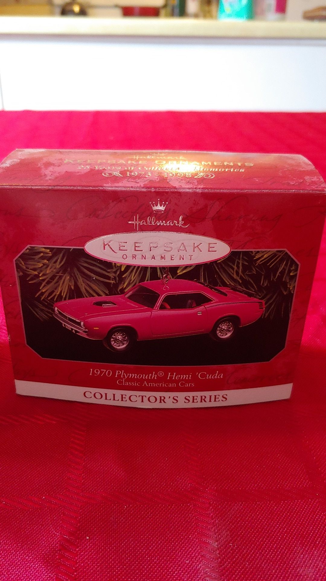 Hallmark ornament 70' hemi cuda