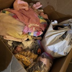 Big BOX full of Baby Girl Clothes. 