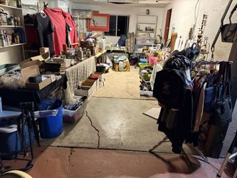 Large Garage Sale ..Over 500  Items Antiques, Yard Art, Furniture . Christmas Decorations.