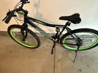 Genesis Mountain Bike 6061 Aluminum and Swagman XTC2 Hitch Mount Platform Bike Rack