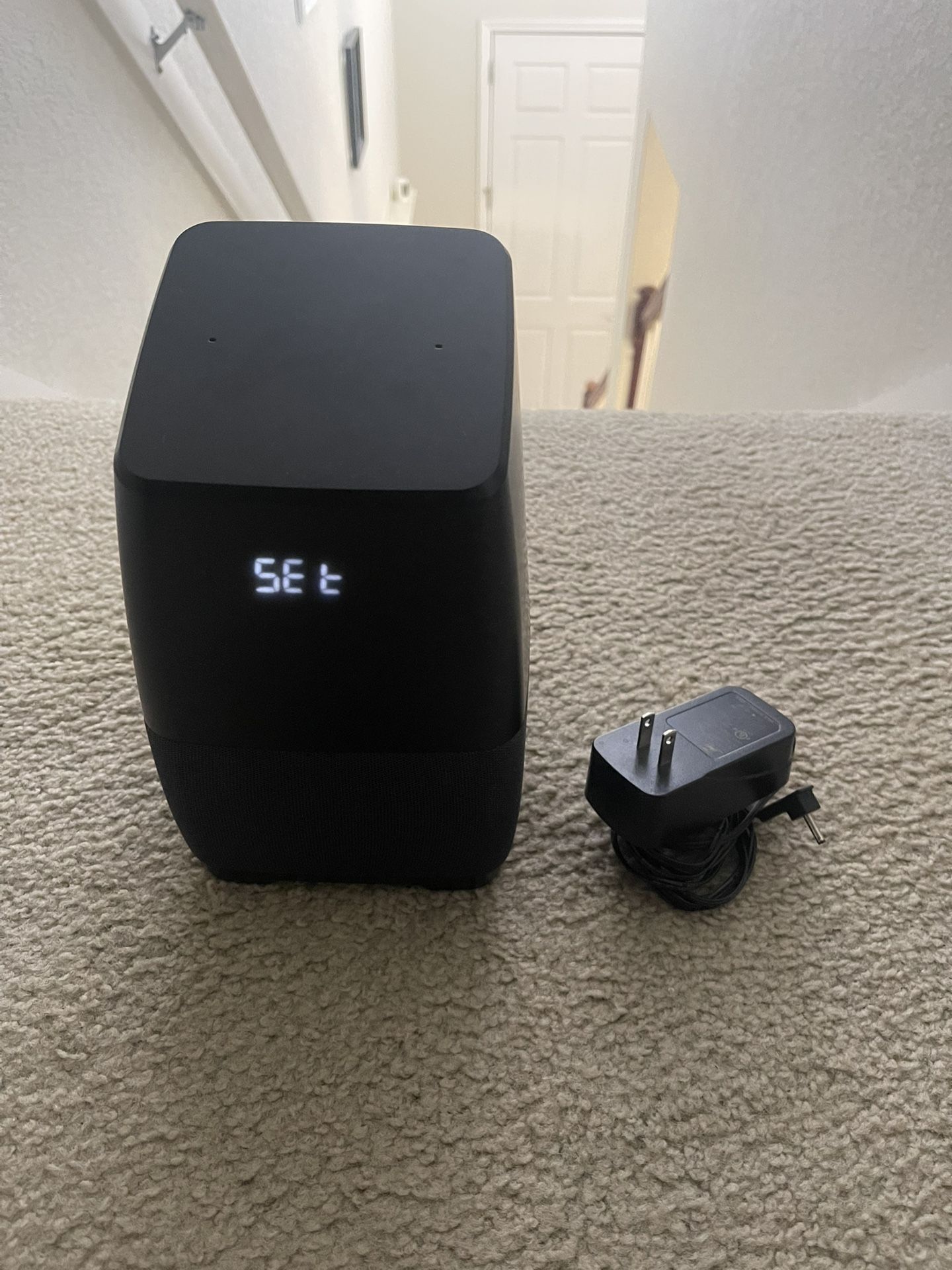 Rechargeable Insignia Bluetooth Speaker 
