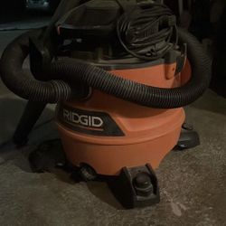 Vacuum Ridgid 5 Gallons