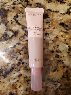 Wander illuminating face oil