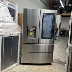 LG STAINLESS STEEL REFRIGERATOR WITH INSTAVIEW