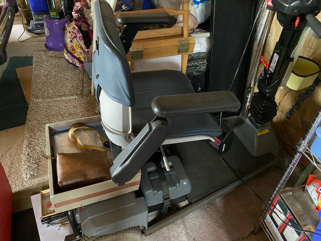 Bruno Adult Electric Mobile Cart
