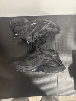 Black Balenciaga Runner size 43