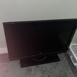 42 Inch LG TV 