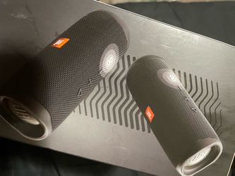 JBL Flip 5 Bluetooth Speaker