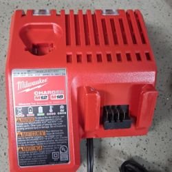 Milwaukee M12 M18 Charger 