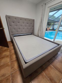 Queen bed set