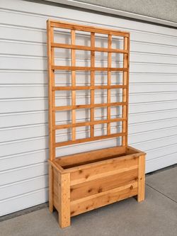 Cedar Wood Planter Box with Trellis