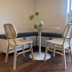 Renter Friendly Breakfast Nook