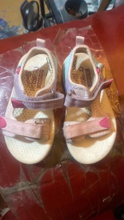 Girls shoes