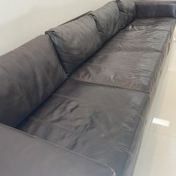 Leather Couch. Brown 