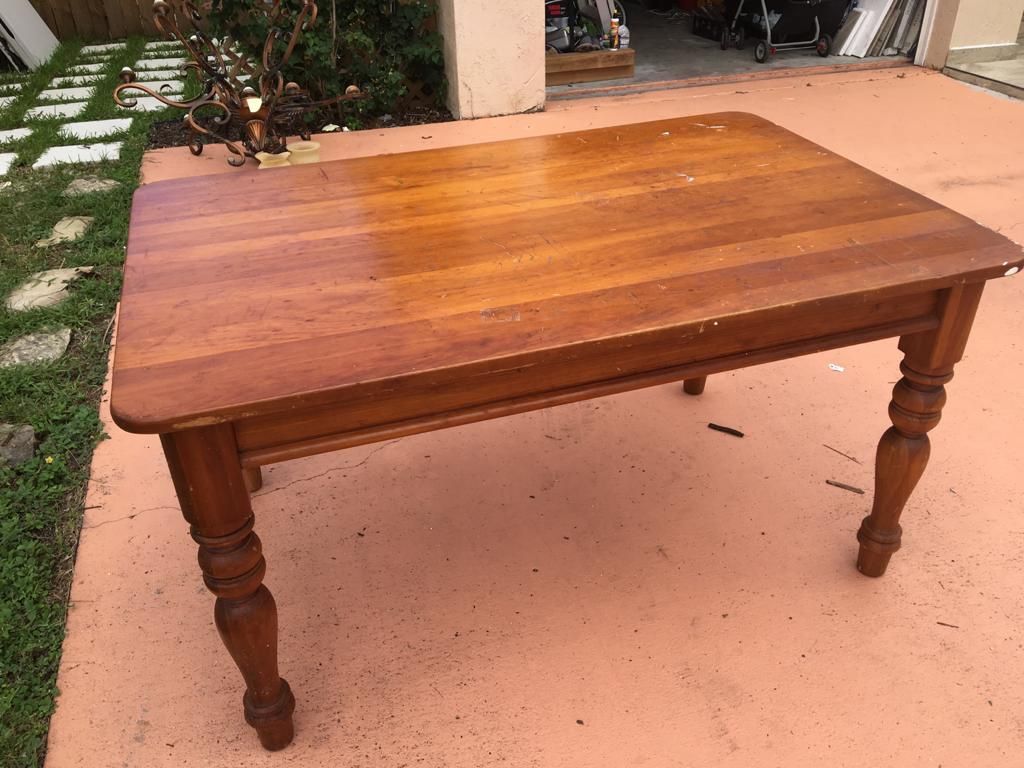 Solid pine dining table .. cottage / country style