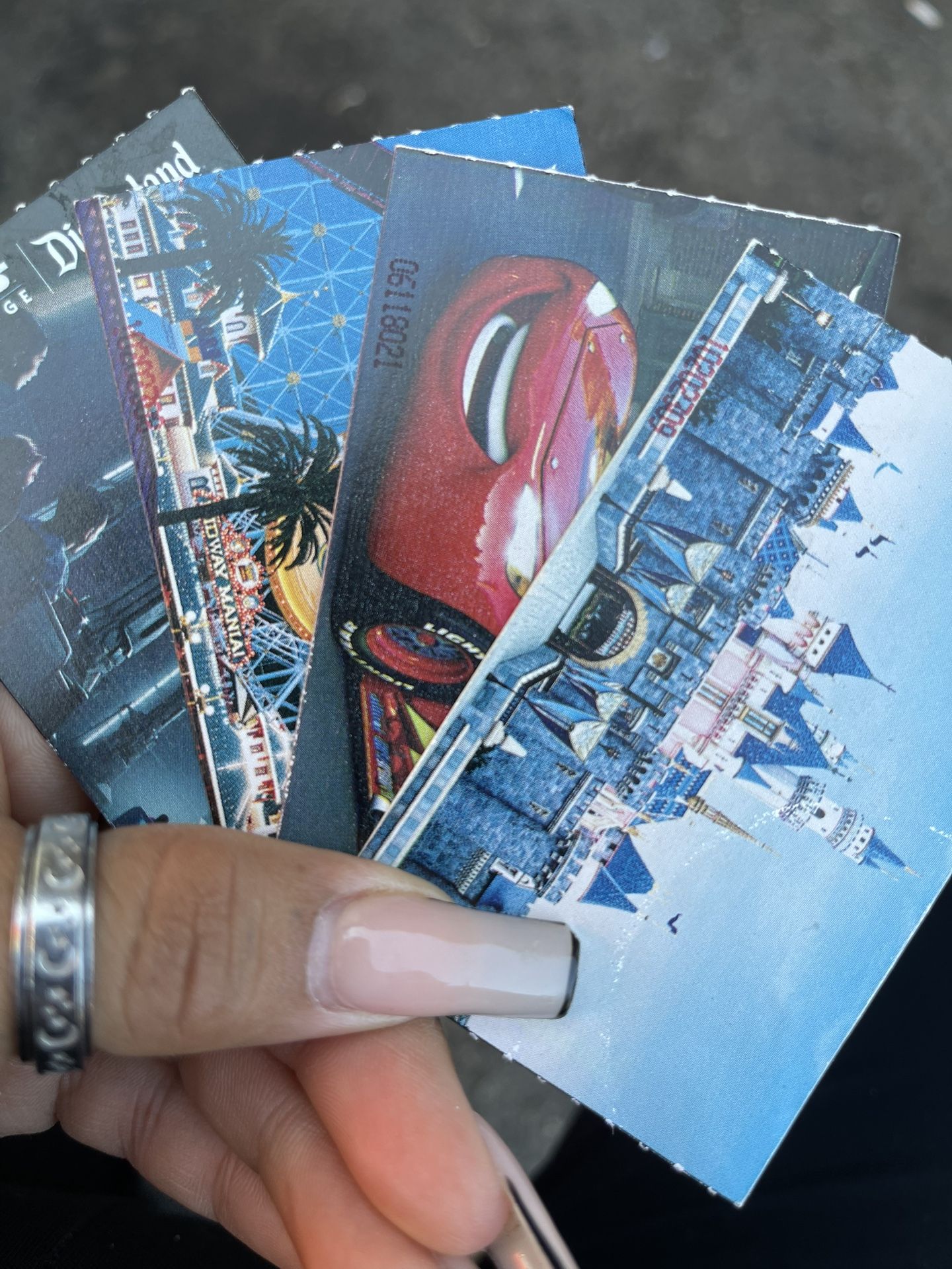Disneyland Tickets 4 🌟Tier 6🌟