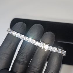 Moissanite around Stud Bracelet 6.5mm - GRA Certified