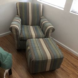 Arm Chair With Ottoman 