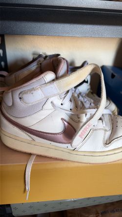 Nike Court Borough Mid 2