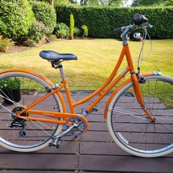 Beautiful Public Bicycles C7 Step Through 7 Speed Bike