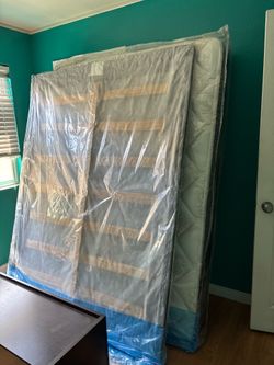 Twin mattress  and base board
