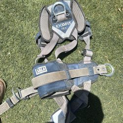 Fall protection harness