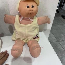 Vintage colletion cabbage patch doll $10 / Muñeca colección $10 cada una