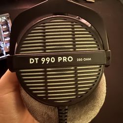 beyerdynamic DT 990 Pro ohm Over studio Headphones