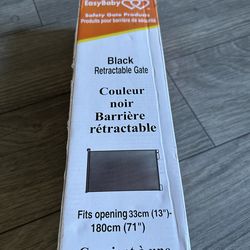 BLACK RETRACTABLE GATE
