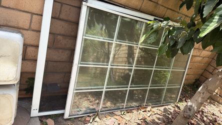 Patio door (frame not included )