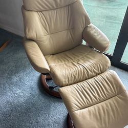  Luxury Ergonomic  Recliner (made In Norway)
