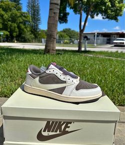 Travis Scott reverse mocha