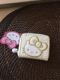 Hello Kitty small wallet.
