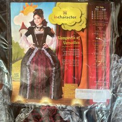 Vampires Of Versailles Size 10