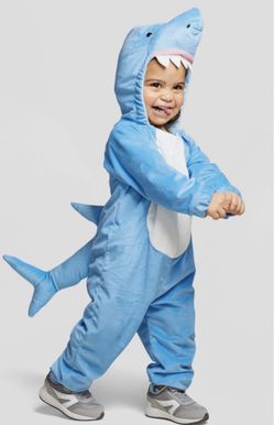 New Halloween infant shark jumpsuit $13 0-6 months